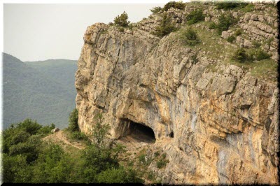 Волчий грот в Крыму