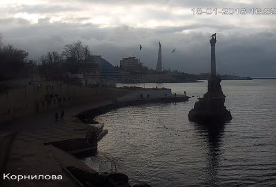 фото с веб-камеру у памятника Затопленным кораблям